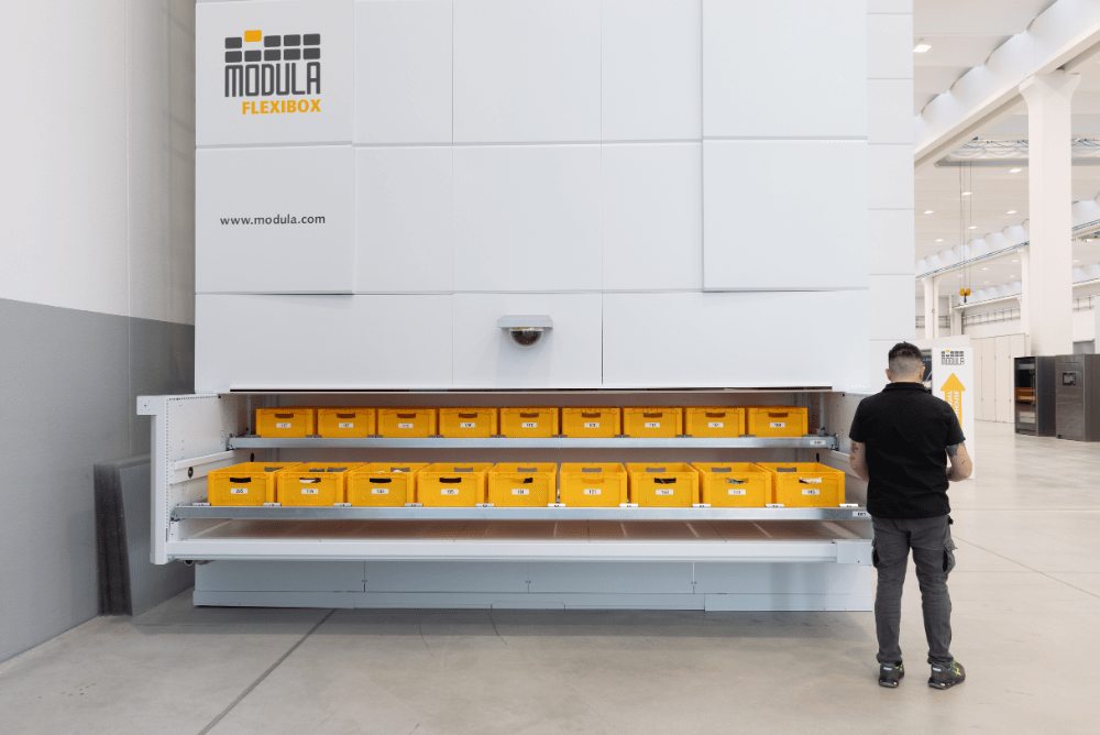 Nâng cao hiệu quả logistics với hệ thống kho tự động lưu trữ bằng thùng nhựa